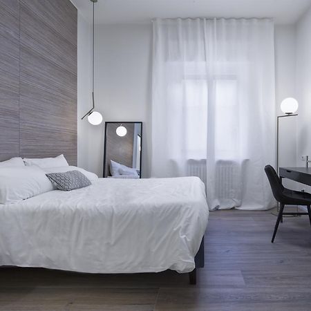 Suite Vogue Espresso Voghera Exterior foto
